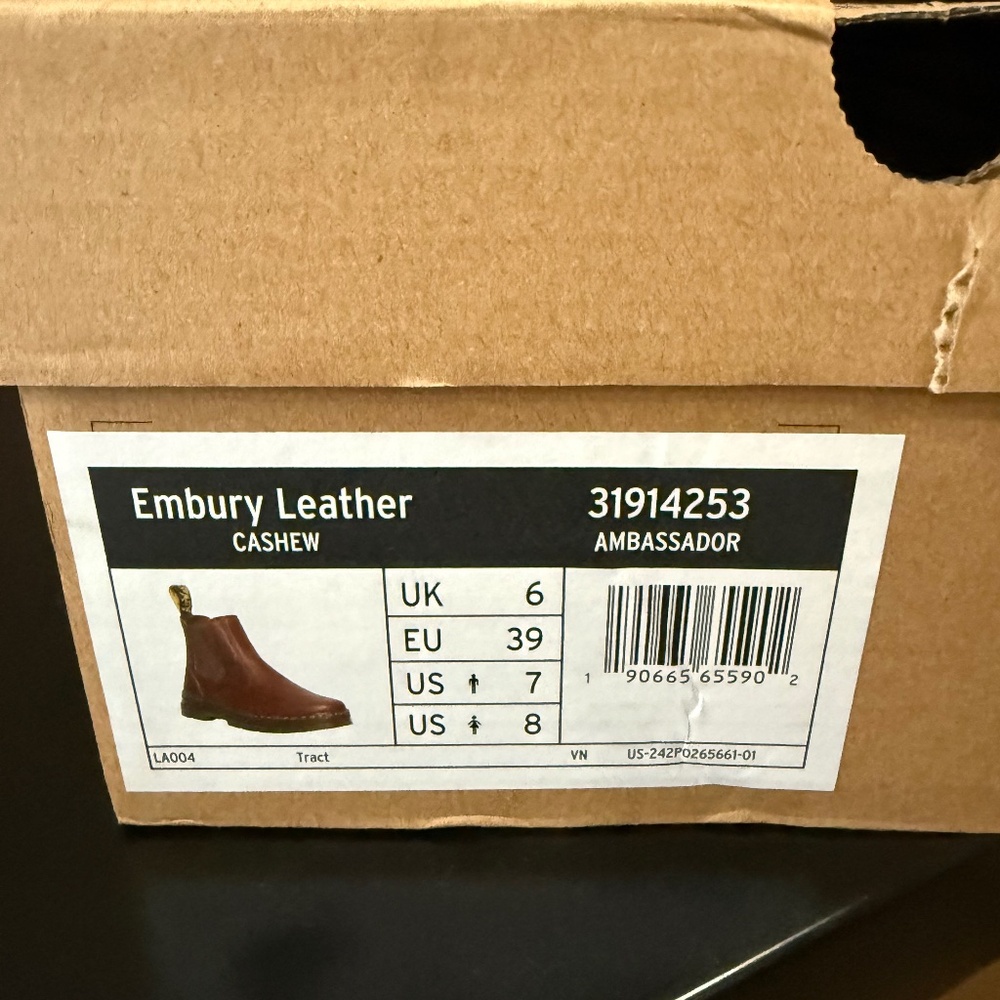Dr. MARTENS SZ 8 BRAND NEW IN BOX AMBASSADOR LEATHER CHELSEA BOOTS - Picture 2 of 2